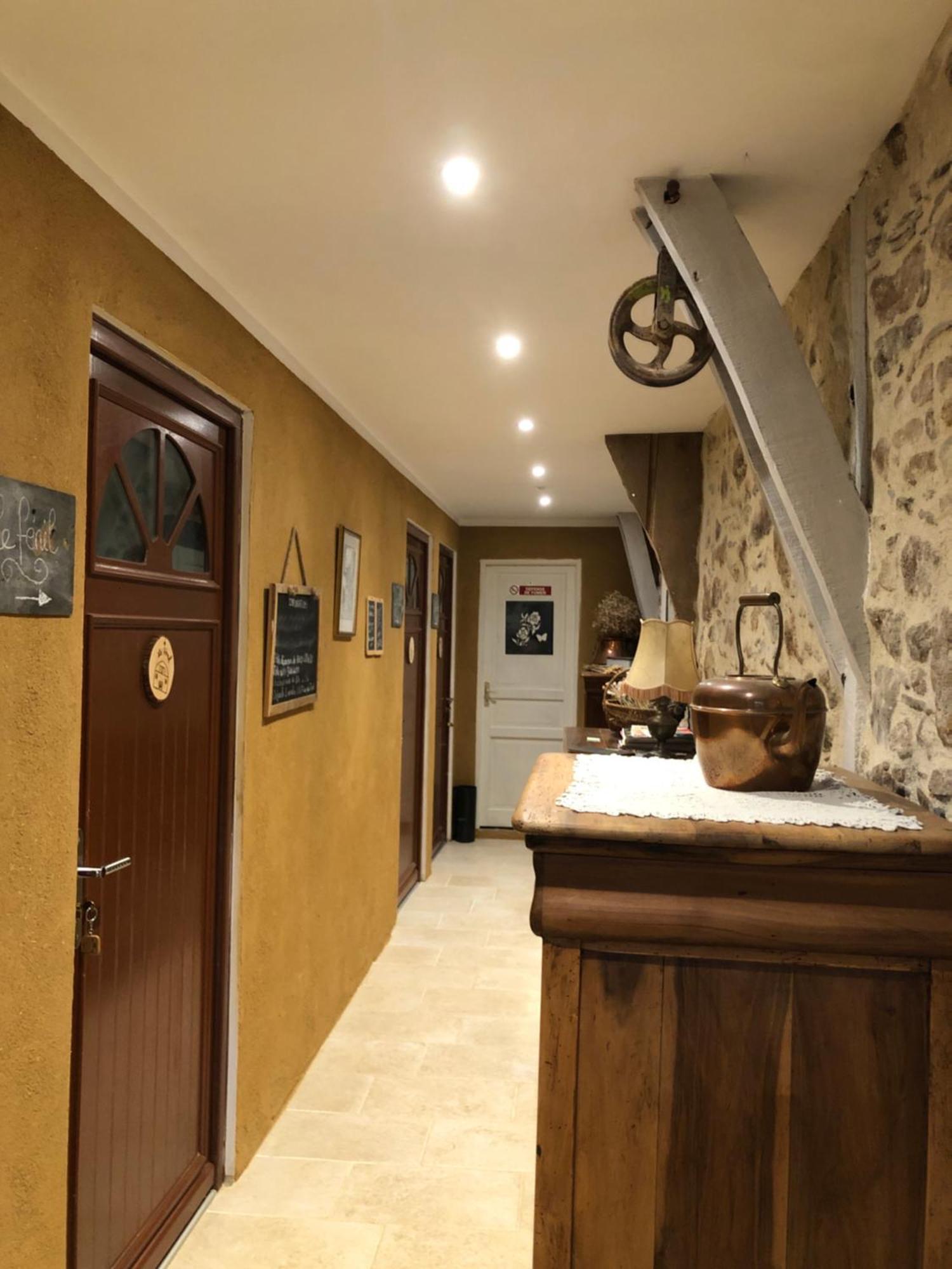 Ecuries De Saint Maurice- Maison D'Hotes De Gondou Lacapelle-Marival Habitación foto